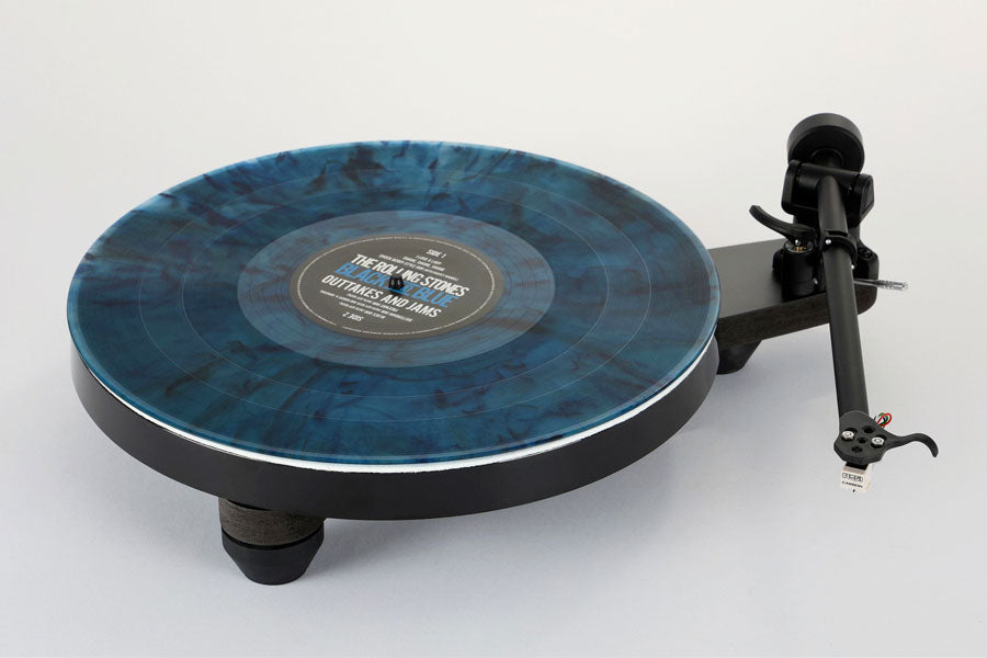 Rega Replay giradischi con braccio RB110 coperchio e testina