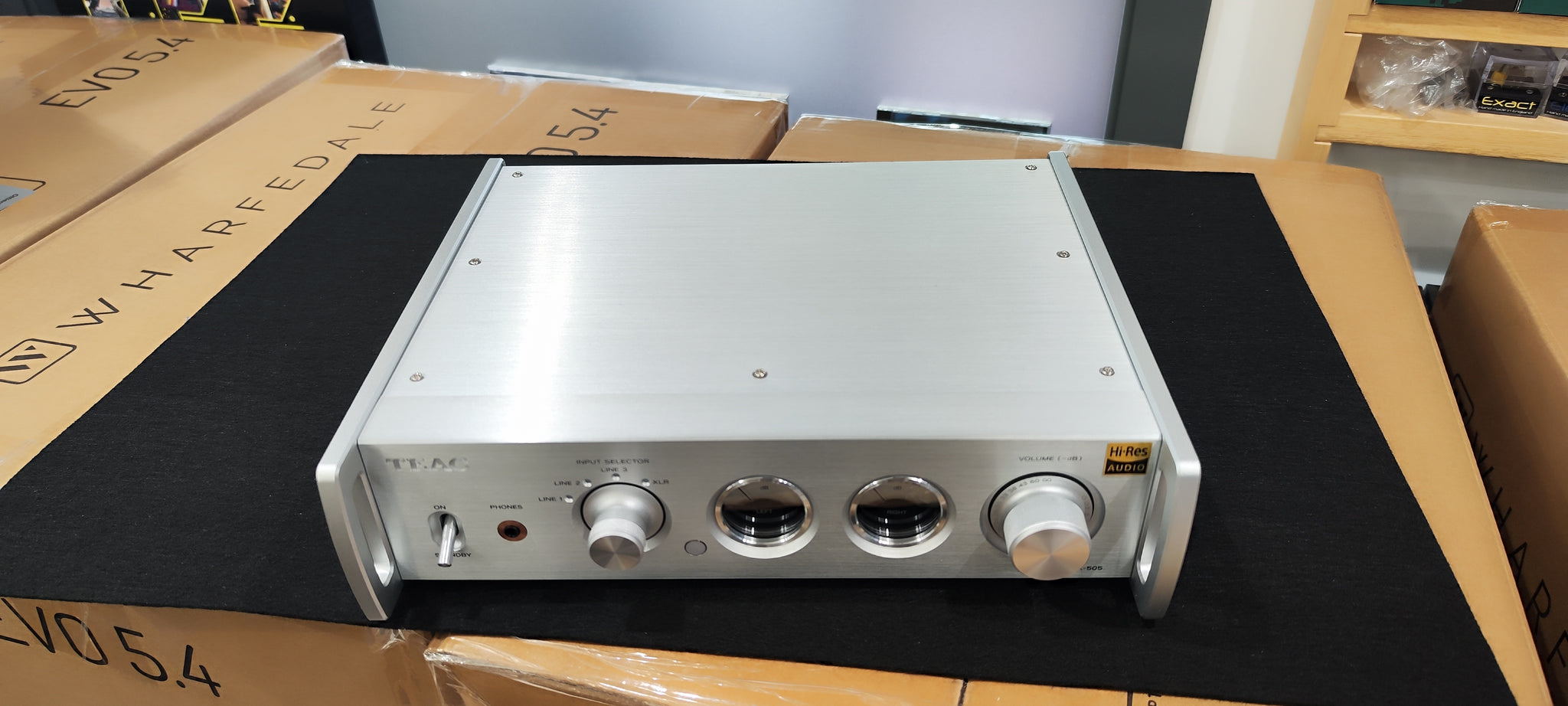 Teac AX-505S silver amplificatore integrato EX-DEMO
