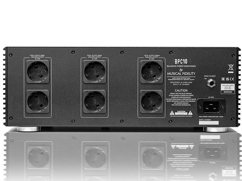 Musical Fidelity BPC10 nero Condizionatore di rete bilanciato 6 uscite su 3 zone