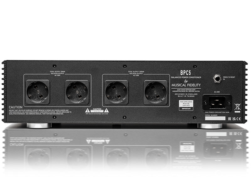 Musical Fidelity BPC5 nero Condizionatore di rete bilanciato 4 uscite su 2 zone