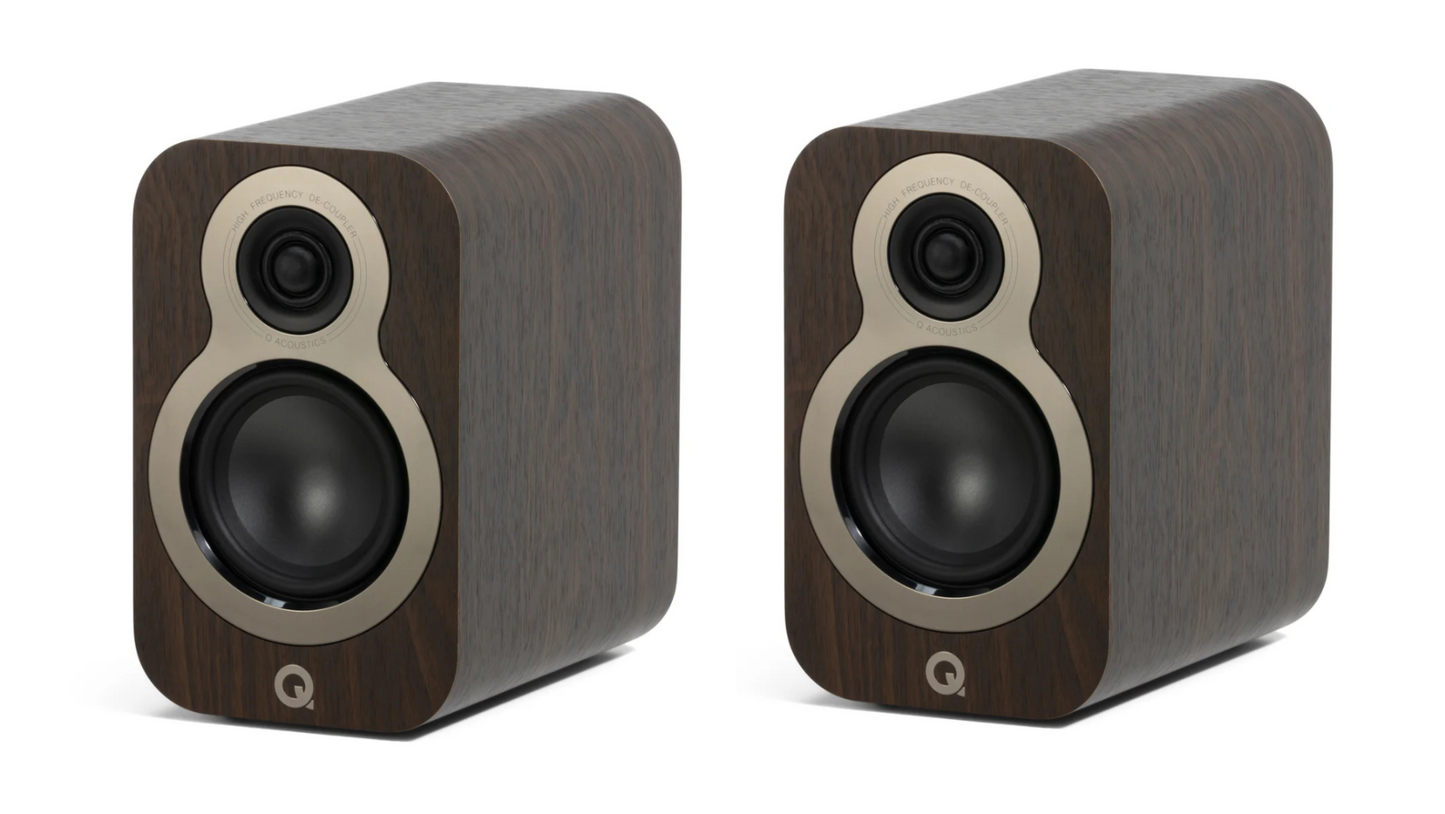 Q Acoustics 3030C claro walnut diffusori da scaffale 2 vie