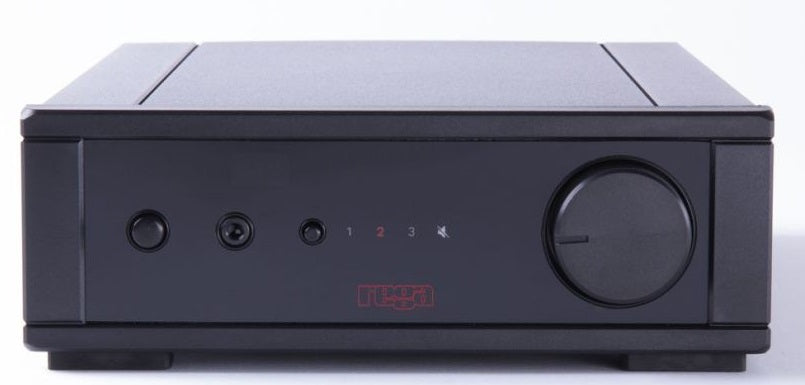 Rega Io , piccolo nell'aspetto, grande nelle prestazioni