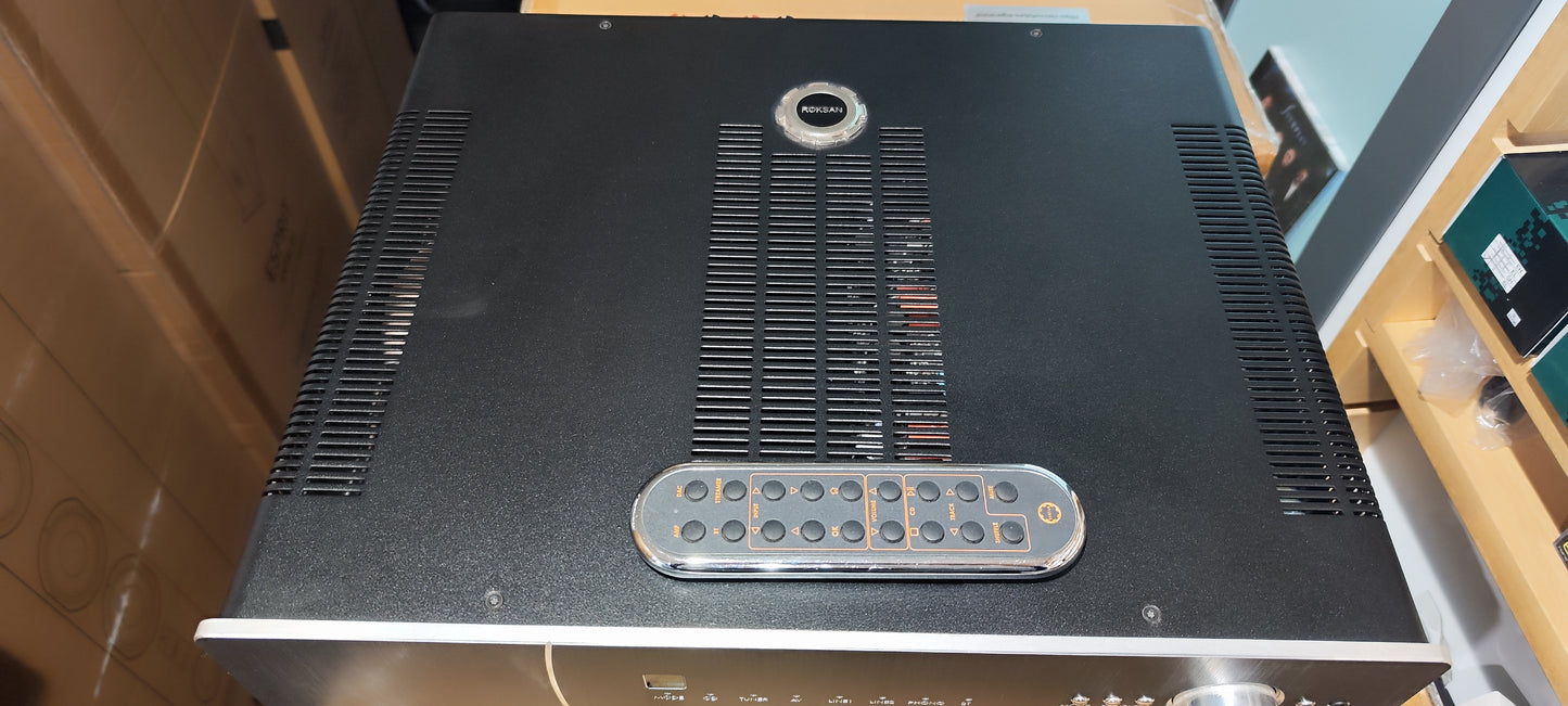 Roksan K3 amplificatore 2 canali UK con telecomando