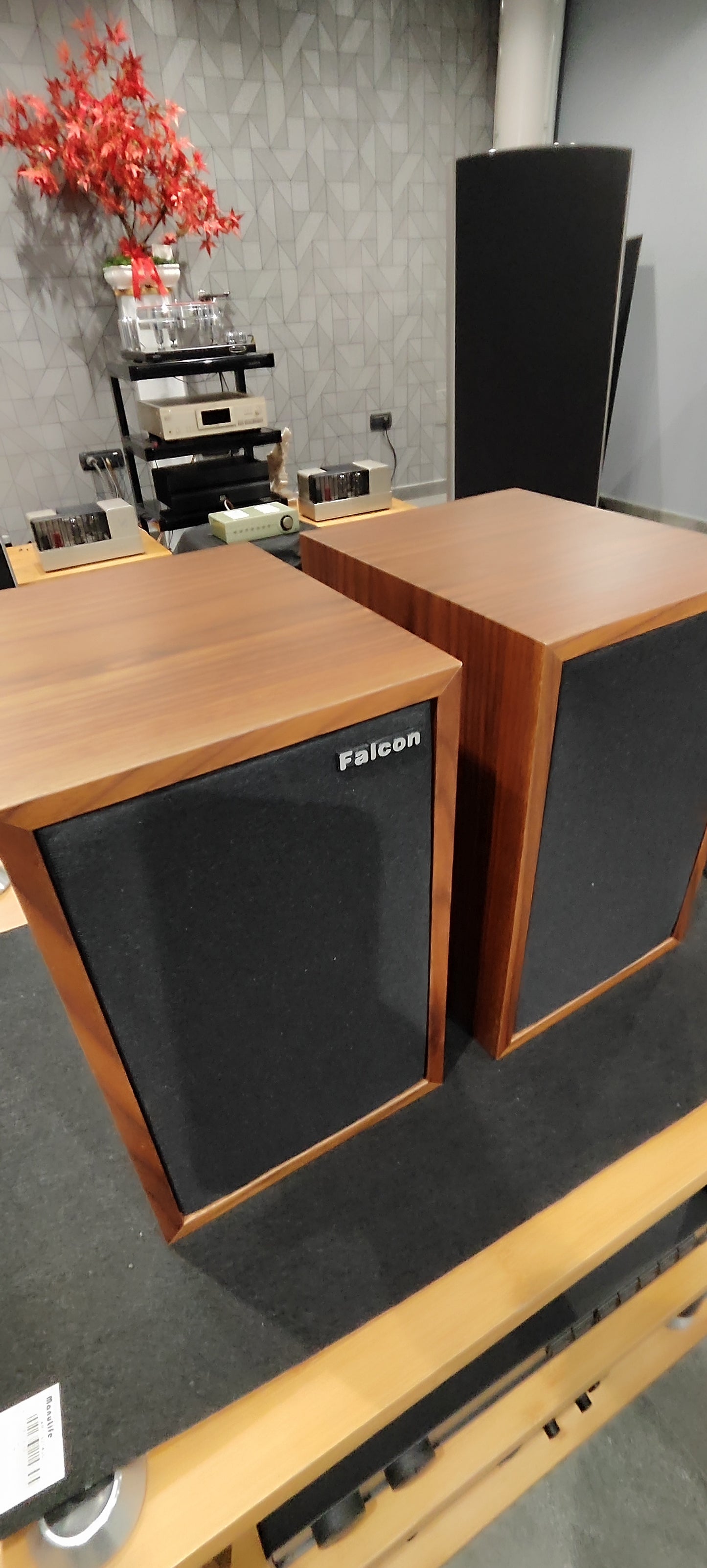 Falcon Q7 minimonitor UK style ls 3/5A