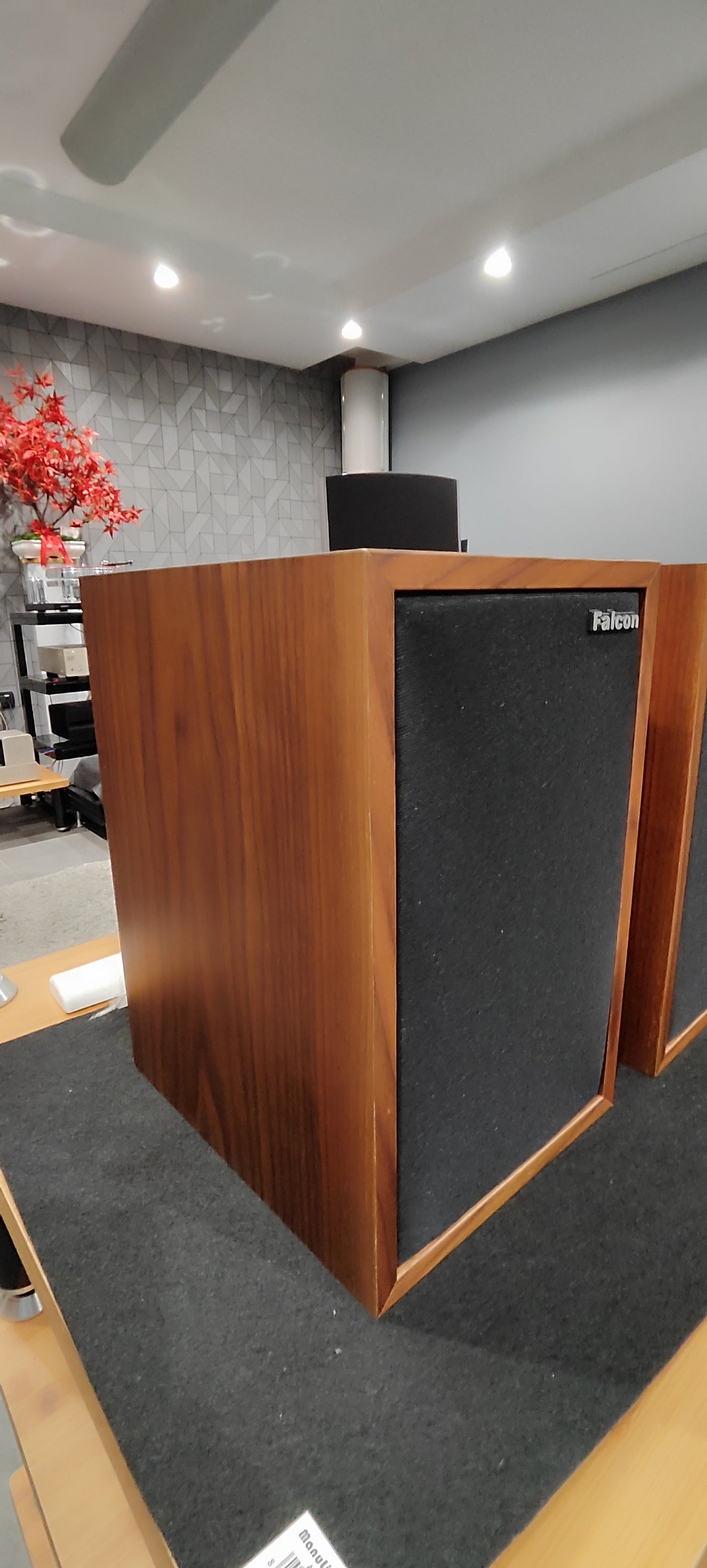 Falcon Q7 minimonitor UK style ls 3/5A