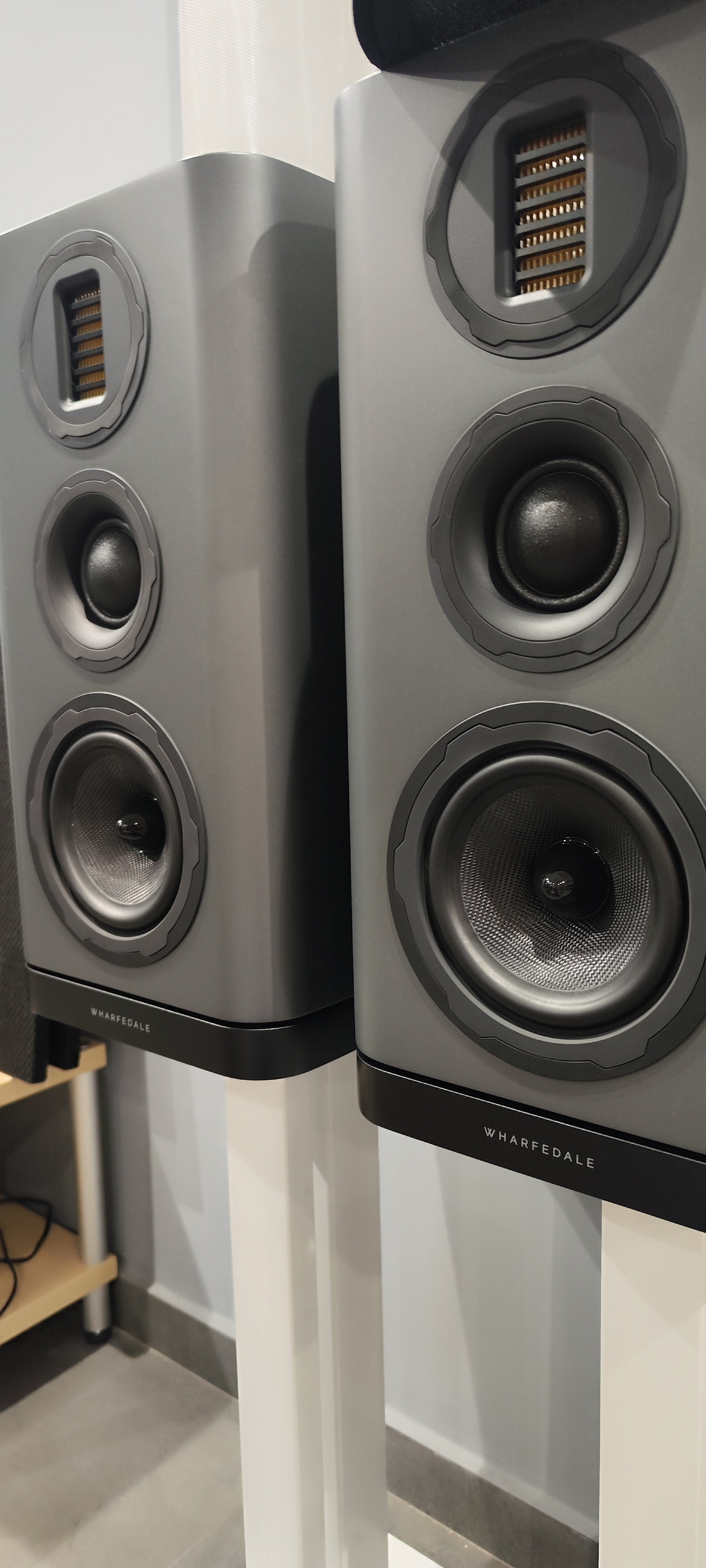 Wharfedale evo 5.2 grigio diffusori 3 vie EX DEMO