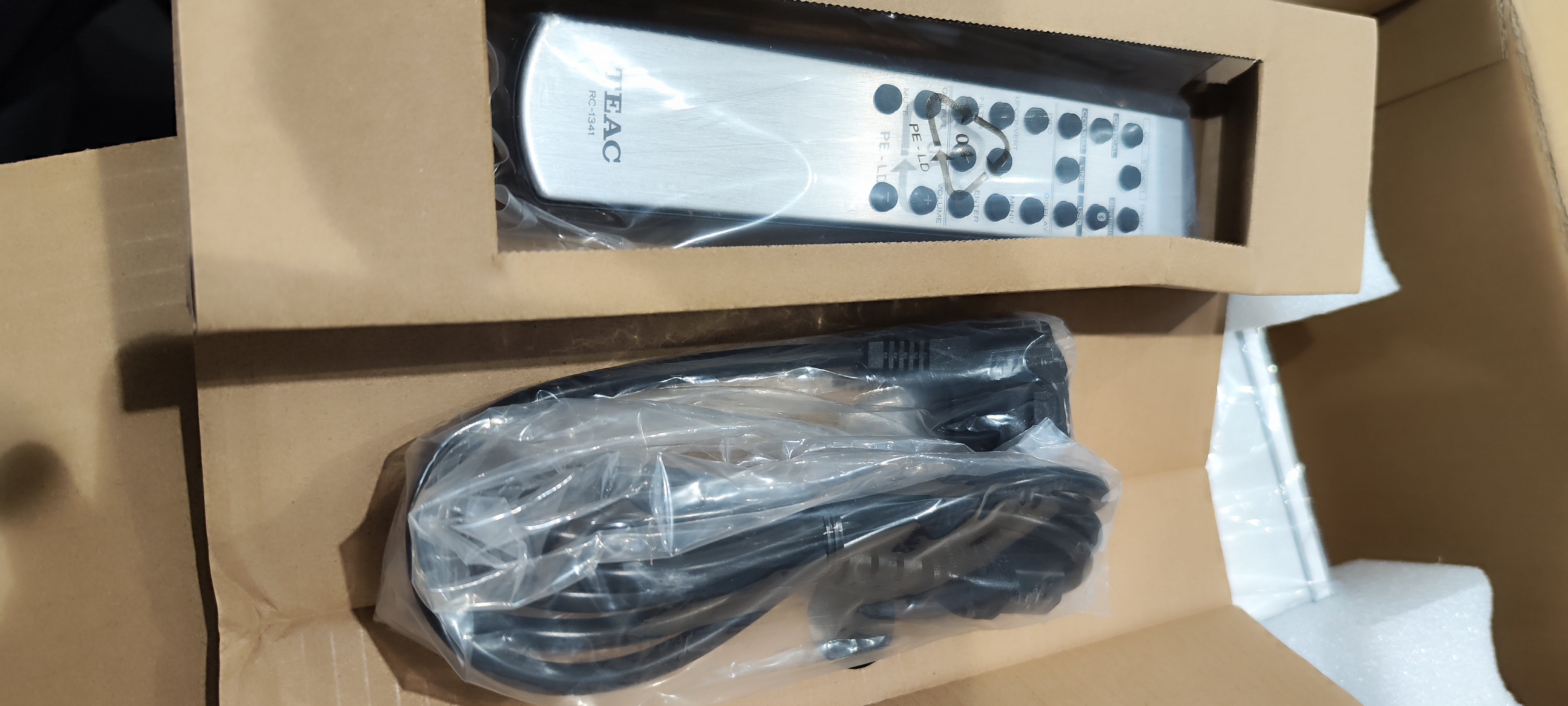 Teac UD-507 silver convertitore dac preamplificatore EX-DEMO