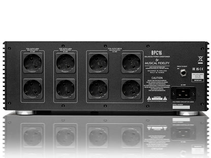 Musical Fidelity BPC16 silver Condizionatore di rete bilanciato 8 uscite su 3 zone