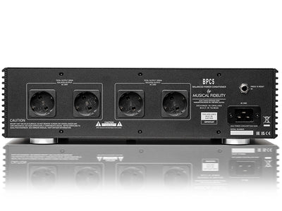 Musical Fidelity BPC5 nero Condizionatore di rete bilanciato 4 uscite su 2 zone