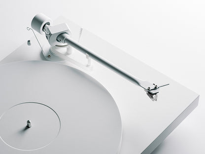 Pro-ject Debut PRO B White Edition testina Pick it Pro Balanced