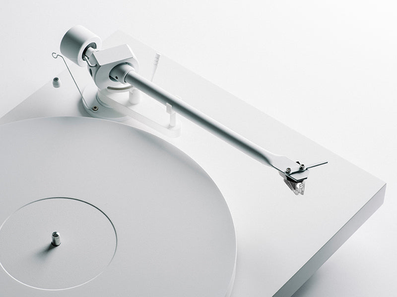 Pro-ject Debut PRO B White Edition testina Pick it Pro Balanced