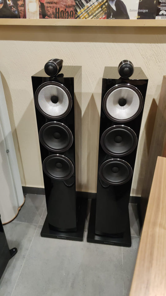 B&W 703 S3 nero laccato diffusori da pavimento 3 vie EX-DEMO