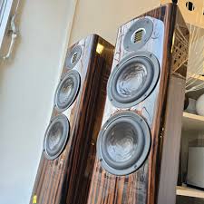 Elac Vela FS 407.2 makassar diffusori da pavimento 2,5 vie