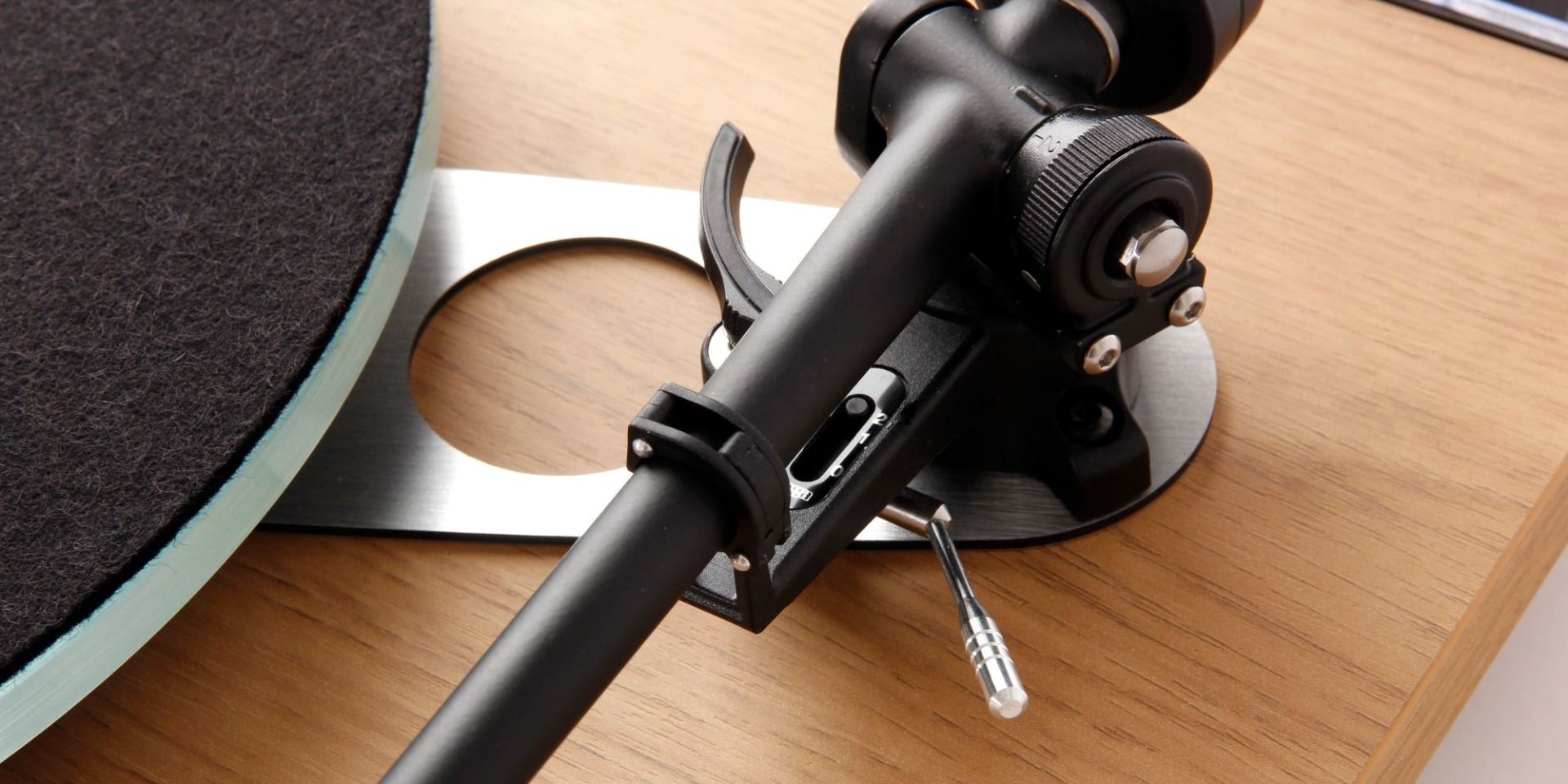 Rega Planar 3 OAK giradischi con piatto in vetro e coperchio senza testina