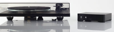 REGA PLANAR 6 NERO GIRADISCHI DI QUALITA' BRACCIO RB330 E CAPPA NUOVO GARANZIA ITALIA